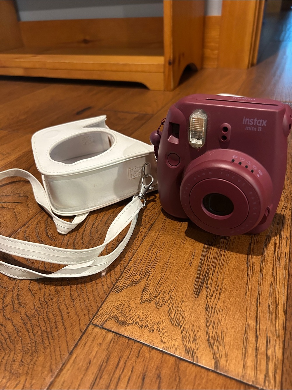Fujifilm instax mini 8 Instant Camera - Plum Pink with White Case